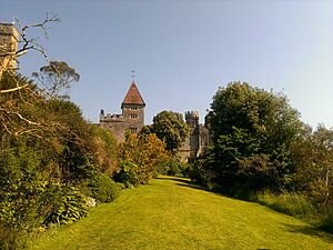 Lismore Castle entrance IMAG4012