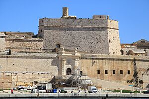 Malta - Birgu - Ix-Xatt tal-Birgu - Fort Saint Angelo (MSTHC) 02 ies