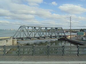 Río Yumurí rail bridge mosbo6