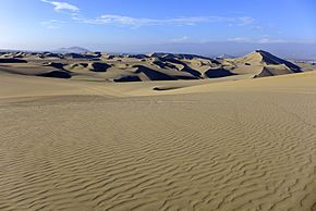 Sand dunes of Huacachina.jpg