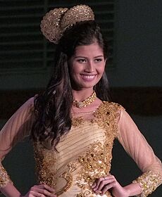 Shamcey Supsup at General Santos City Mall Show, October 2012