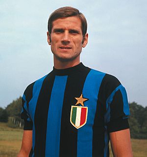 1966–67 Inter Milan - Giacinto Facchetti.jpg