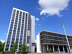 Campus Tower und Fakultät für Elektro- und Informationstechnik