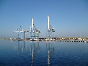 Cranes Limassol Harbour 20110703