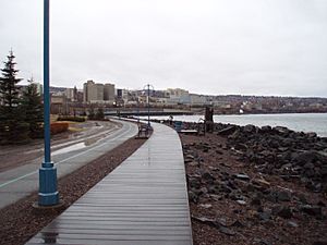 Duluth lake walk 2006