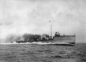 HMS Ghurka at sea (15826921482).jpg