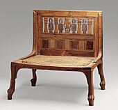 Hatnefer's Chair MET 21M CAT047R4 (cropped)