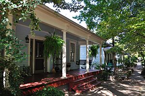 Homes on Boulevard, Athens
