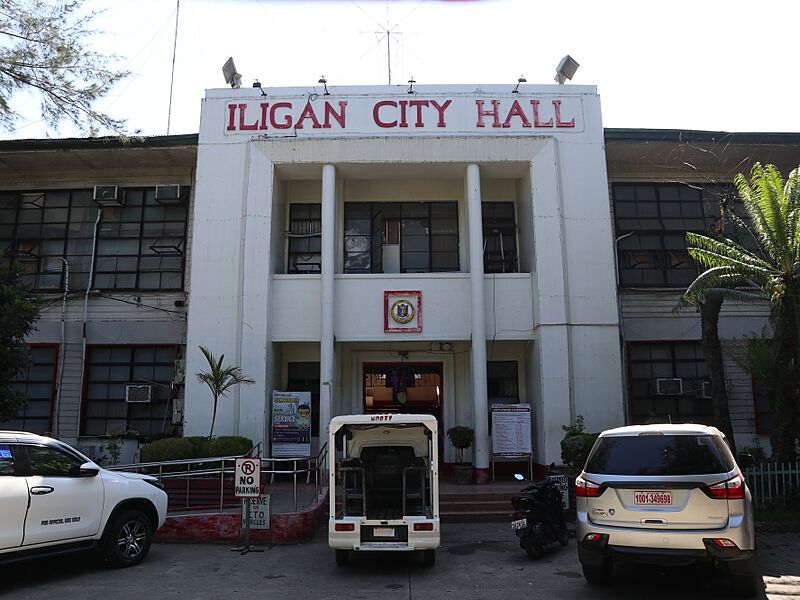 Iligan City Hall front (Pala-o, Iligan, Lanao Del Norte; 10-15-2023)