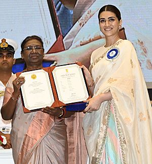 Kriti Sanon wins National Award for Mimi