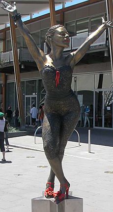 Kylie minogue statue at waterfront city