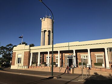 Longreach Shire Hall (with water tower in the background), 2019.jpg