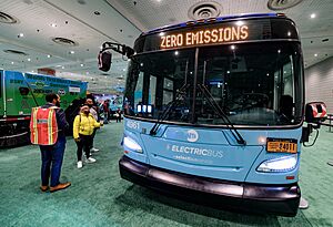 MTA Showcases Cutting-Edge Electric Bus at the New York International Auto Show (52017759631)