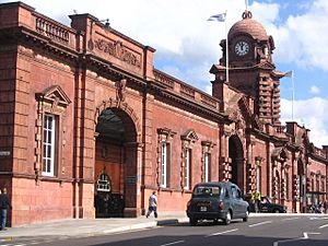 Nottingham Railway Station - main entrance - geograph.org.uk - 860684