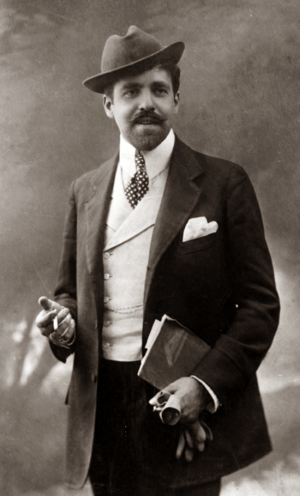 Reynaldo-Hahn-hatted-1906