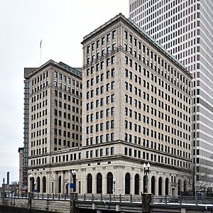 Rhode Island Hospital Trust Building, 2021 (cropped)