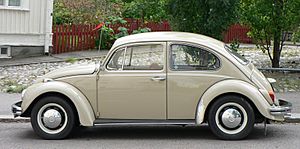 VW 1300 side