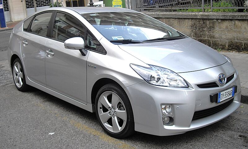 2010 Toyota Prius front