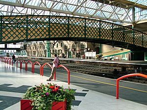 Carlisle railway station - Cumbria - England - 2005-06-25