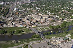 Aerial view of downtown Grand Forks in 2006