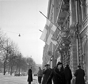 Finnish flag at half-mast interim pece helsinki 1940