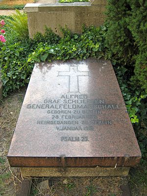 Invalidenfriedhof, Grabmal von Schlieffen
