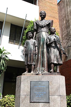 Josefa Llanes Escoda Monument