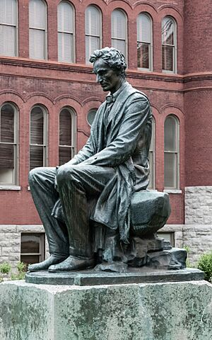 Lincoln Seated (19335600231)