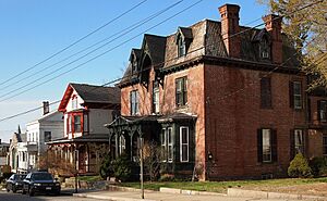 Little Plain Historic District - Broadway street view