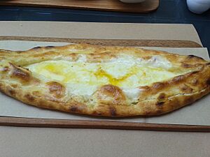 Peynirli pide from Görele