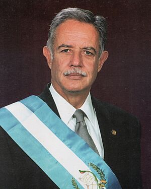 Presidente Óscar Berger (cropped 3).jpg