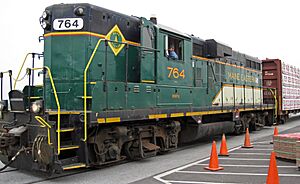 RR Power Leasing - 764 diesel locomotive (GP9) (Strasburg, Pennsylvania, USA) 3 (27029621006).jpg