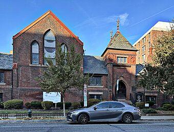 Saint Mary's Episcopal Church (Washington, D.C.).jpg