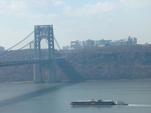 SubwayCarBargeAtGWB