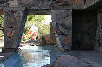 Taliesin West pool & fountain