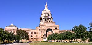 Texas State Capitol building-front left front oblique view.JPG