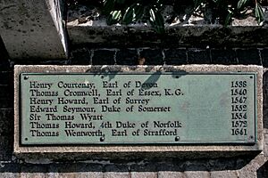 Tower Hill scaffold location - Sign 4