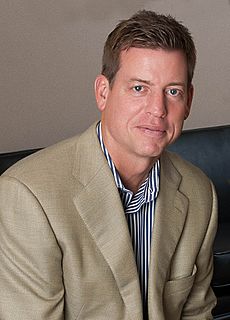 Troy aikman 2011 cropped