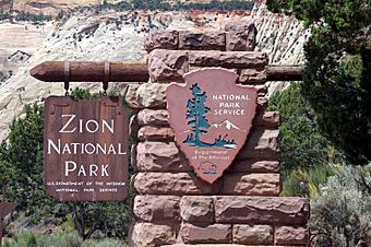 Zion National Park east entrance sign-20070724.jpg