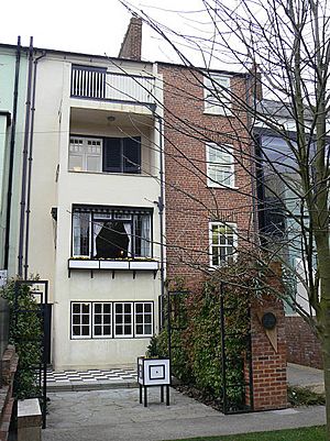 78 Derngate Charles Rennie Mackintosh house