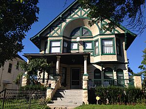 Bomante House 1