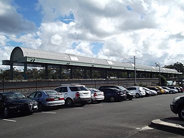 Coomera Railway Station, Queensland, July 2012.JPG