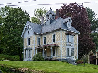 Gay-Munroe House Auburn, Maine.jpg