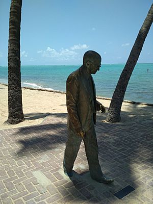 Graciliano Ramos statue