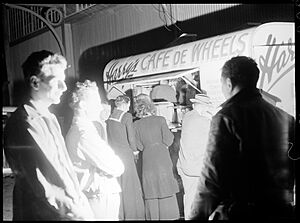 Harry's Cafe 1948 SLNSW FL9316669 (1)