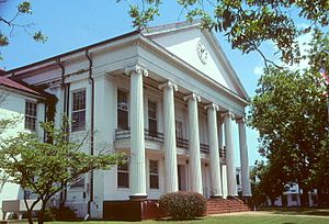 Perry County courthouse in Marion