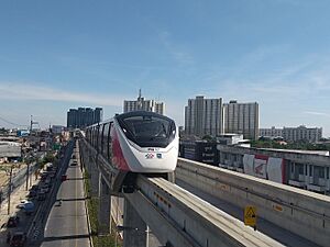 Pink Line at Khu Bon Station 02
