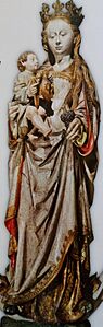 Statue de Vierge à l'Enfant en bois polychrome du XVe siècle 1