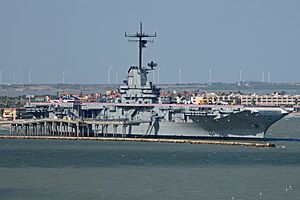 USS Lexington (CV-16) (27166009028)