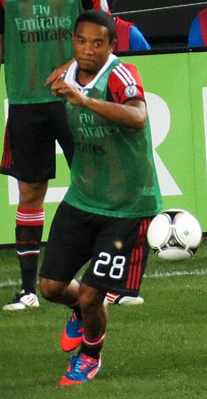Urby Emanuelson warming up